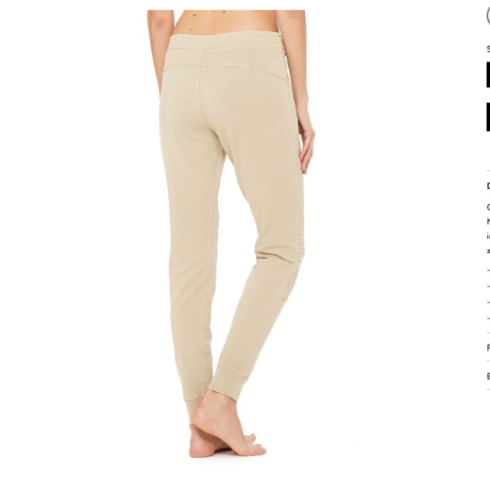 Alo Yoga Moto Sweatpant: Sandstone wash